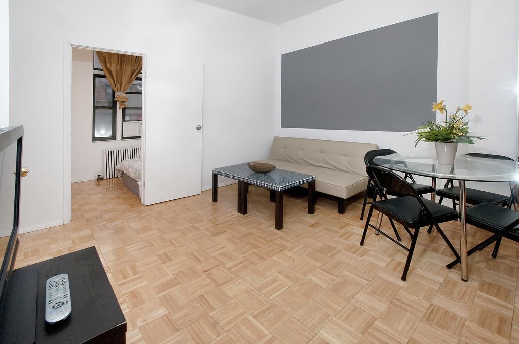 Mid Town East Street Apartments Next To Times Square New York Chambre photo